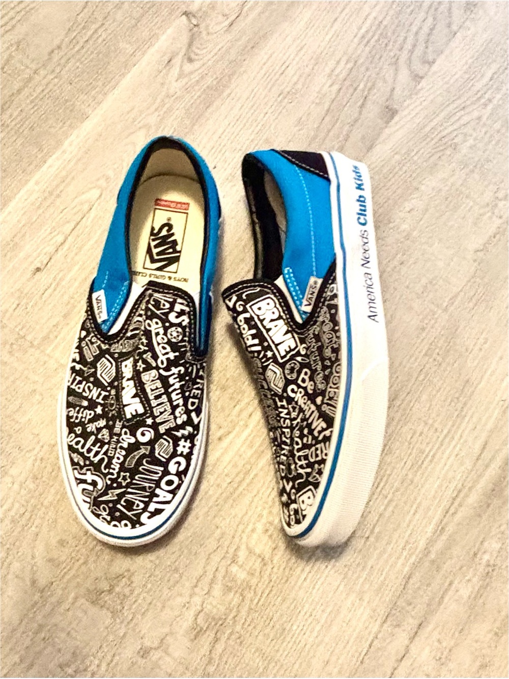 Vans Big Kids "Off The Wall" Style Slip-On Sneakers Black Inspirational logo-6.5